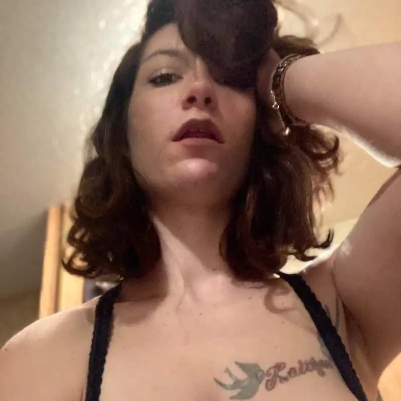 Portrait of Danielle Coons — photo 3 of 3